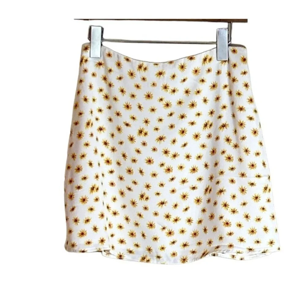 WeWoreWhat Mini Slip Skirt Ditsy Daisies Ivory Skirt Mini Size Small